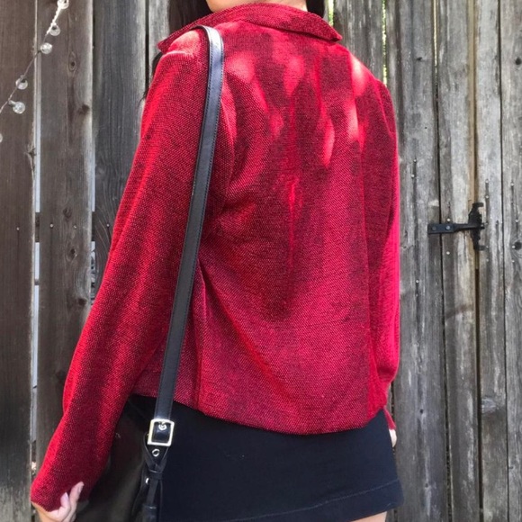 vintage 80s red blazer w boxy silhouette and retro buttons💄 - Picture 3 of 3